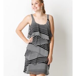 🌟nwt ROBBIE BEE LAYERED STRIPE DRESS🌟